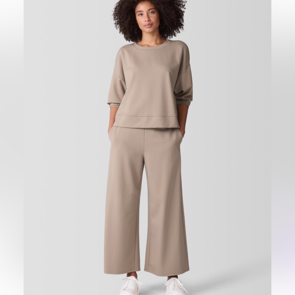EUC. Eileen Fisher Lightweight Ponte Wide-Leg Pants in “biscuit”